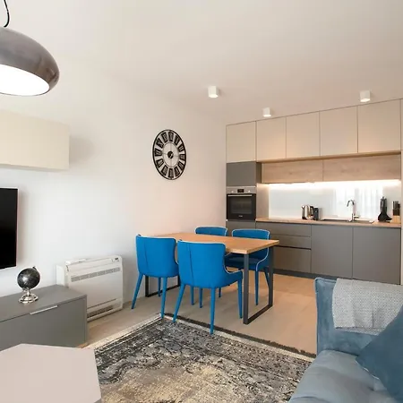 Island View Luxury Apartment