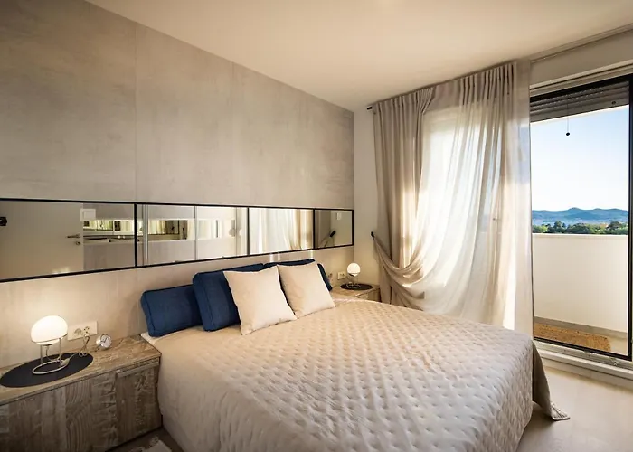 Island View Luxury شقة