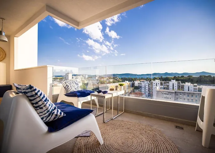 Island View Luxury شقة *